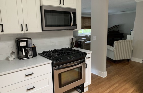 Lakewood Casa | Refugio en el corazón de Jacksonville - SLEEPS 9