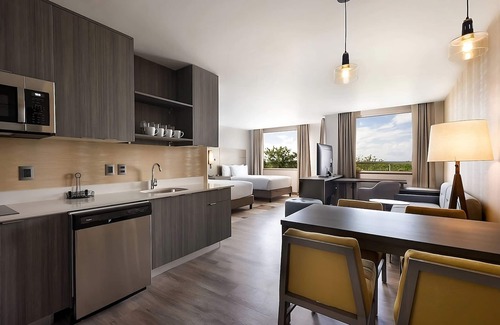 Zona Hotelera Hotel | Haven of Indulgent Relaxation! Free Breakfast, Pet-friendly Property w/ Pool