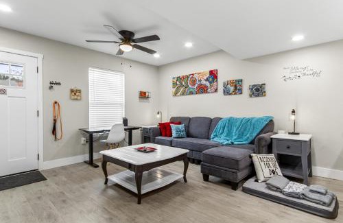 Fort Walton Beach Apartamento | Haven off Hollywood Blvd Family & Dog Friendly