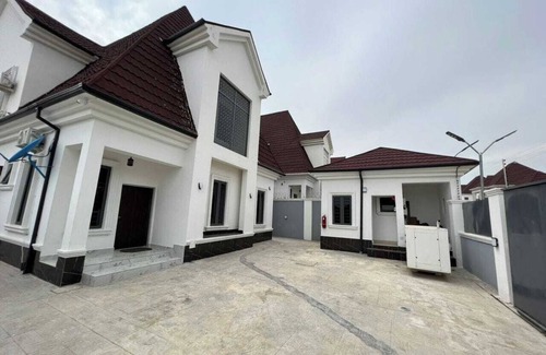 Kubwa Apartamento | Haven On The Go Homes and Apartment
