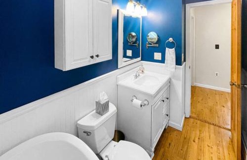 Kerhonkson Casa | Haven Retreat in Catskills w Hot Tub & Bar Hall