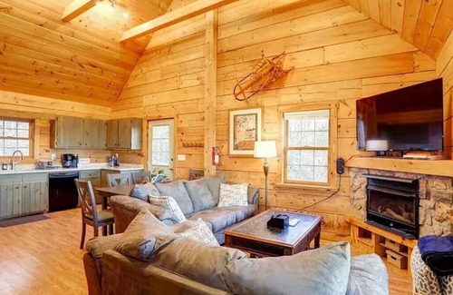 Hickory Hills Cabina | Haven View Retreat | Private Log Cabin | Hot Tub