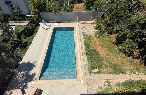 Ciftlik Apartamento | Havuzlu Modern Daire