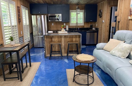 Spring Hill Casa | Hawaiian House Waterfront on the Weeki Wachee river