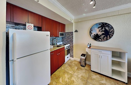 Daytona Beach Shores Condominio | Hawaiian Inn 238