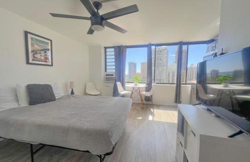 McCully - Moiliili Apartamento | Hawaiian Monarch 1804 condo