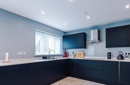 Ewloe Casa | Hawarden Very Spacious/ Detached/5 bed Driveway