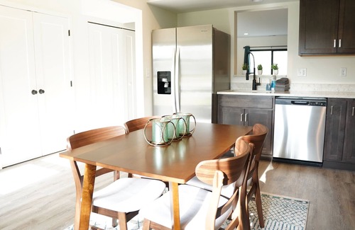 Hermantown Casa | Hawk's Nest | New Construction 3 Bedroom Townhome
