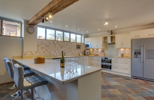Abbess Roding Casa | Hawkridge Oast - Five Bedroom House, Sleeps 12