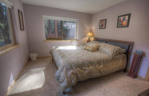 North Upper Truckee Casa | Hawks View Hideaway by Lake Tahoe Accommodations