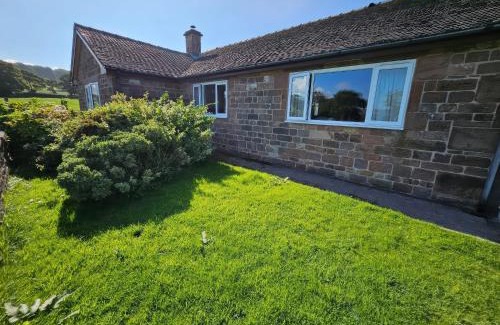Longnor Casa | Hawksbridge Bungalow