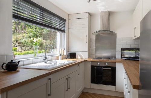 Haworth Casa | 'Haworth Haven', Warm Winter Cottage Getaway