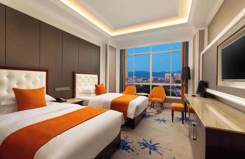 Luxi Hotel | Hawthorn by Wyndham Dehong Mangshi