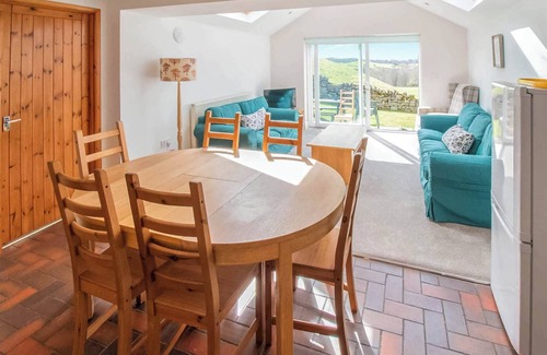 Talkin Cabaña | Hawthorn Cottage- UK45890