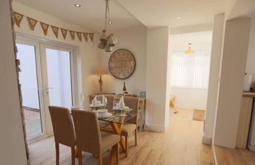 Blacon Casa | Hawthorn House, Cosy 2 Bed Near Chester City Center & Zoo