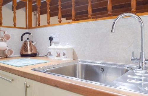 Dinas Cross Casa | Hay Barn - Dinas Country Club