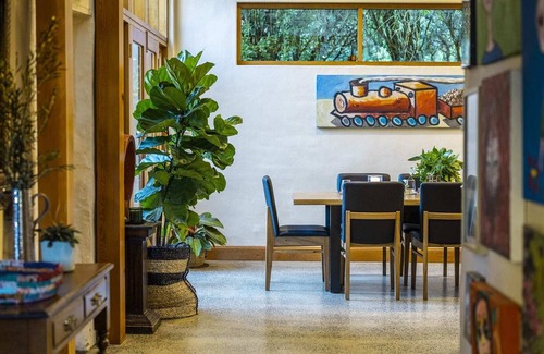 Hay Valley Casa | Hay Valley Chapel & Cemetery BNB