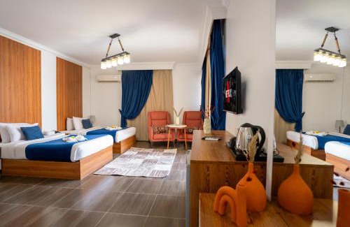 Al Haram Hostal | Hayat Pyramids View Hotel
