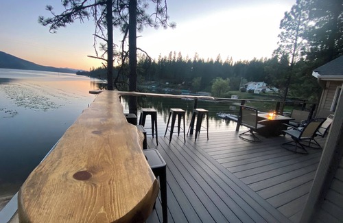 Hayden Cabina | ¡Recién listado! Hayden Lake Waterfront Home W / Boat Dock!