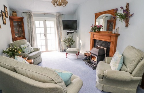 Ebford Cabaña | HAYLOFT AT MAGNOLIA LAKE, family friendly, with open fire in Dawlish