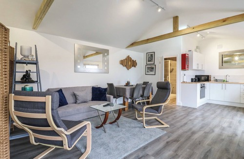 Wouldham Cabaña | HAYMENS WHARF, family friendly, character holiday cottage in Wouldham