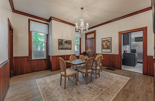 Evansville Casa | Haynie's Corner “Historic Indigo House”