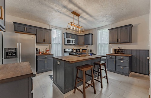 Evansville Casa | Haynie's Corner “Historic Indigo House”