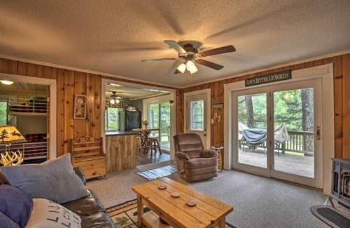 Hayward Cabina | Lakefront Hayward Cabin w / Dock en Williams Resort!