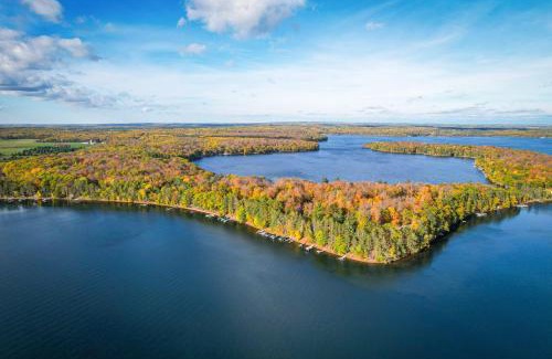 Hayward Casa | Hayward Cabin with Boat Slip and Fish House!