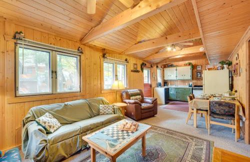 Hayward Casa | Hayward Cabin with Boat Slip and Fish House!