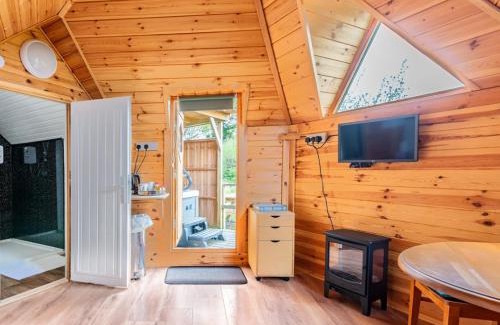 Llanvair Kilgeddin Cabina | Hazel wood lodge