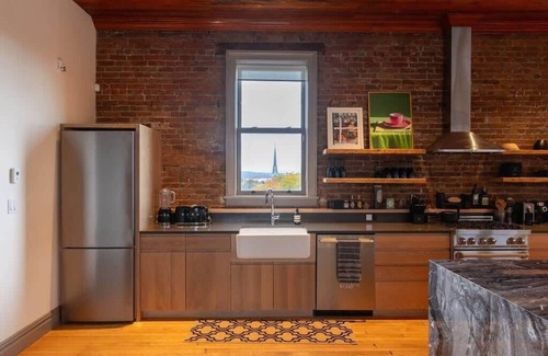 Hudson Casa | HC Turner Building: Expansive Loft in Hudson