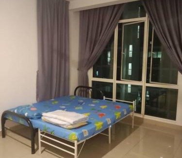 Seri Kembangan Casa | He and Me Homestay