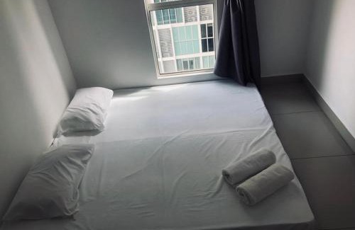 Seri Kembangan Casa | He and Me Homestay