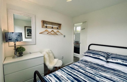 Heacham Chalet De Esquí | Sea Breeze Holiday Chalet, close to sandy beach.