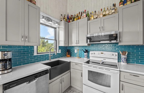South Nags Head Casa | Head for the beach and settle into Migration!