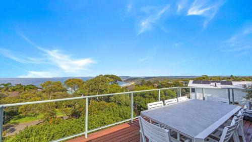 Killcare Heights Casa | 'Headlands at Killcare' by HolidayCo