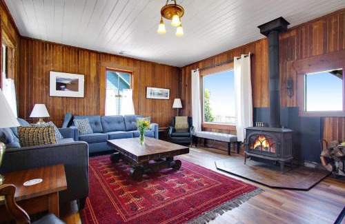 Mendocino Casa | Headlands View Home