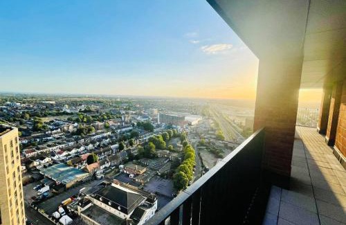 Norwood Green Apartamento | Healum Retreat - 3BR Apartment Southall