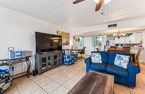 St. George Island Condominio | HEAR THE ROAR of the ocean and the slow flapping of the blue herons.