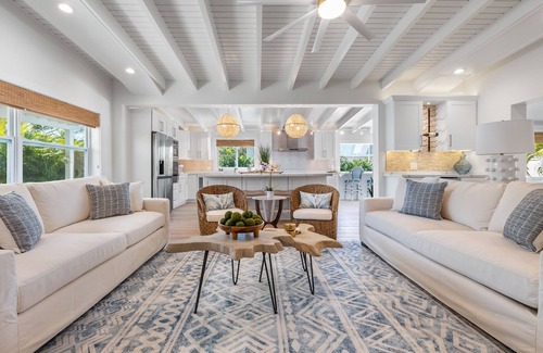 Midtown Casa | HEART AND SOUL ~ Sophisticated 5 BR / Near Beach / Perfect Fireworks Spot!