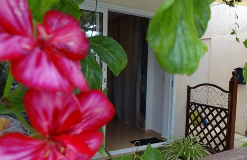 Chlorakas Apartamento | Arty Studio Apartment a 700 metros del mar y cerca de los servicios