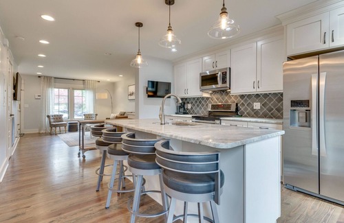 Belmont - Hillsboro Casa | Heart of 12 South Premier Location Peaceful & Private Townhouse