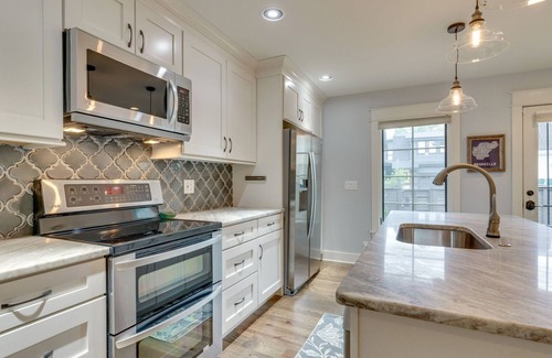 Belmont - Hillsboro Casa | Heart of 12 South Premier Location Peaceful & Private Townhouse