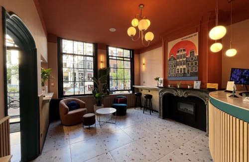 Red Light District Hostal | Heart of Amsterdam Hostel