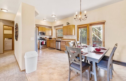 Southeast Boise Casa | Heart of Boise*Simplot sports complex*Pool Table