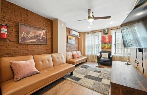 Old City Casa | Heart of Downtown Delight
