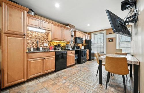 Old City Casa | Heart of Downtown Delight