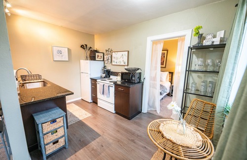 Norkirk Apartamento | Heart of Downtown Kirkland - 500 Feet from the Beach