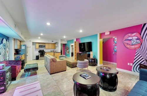 Channel District Casa | Heart of Downtown Tampa, Spacious & Unique